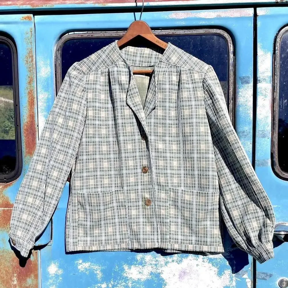 50s handmade sage green & cream knit plaid jacket w/ faux tortoise buttons